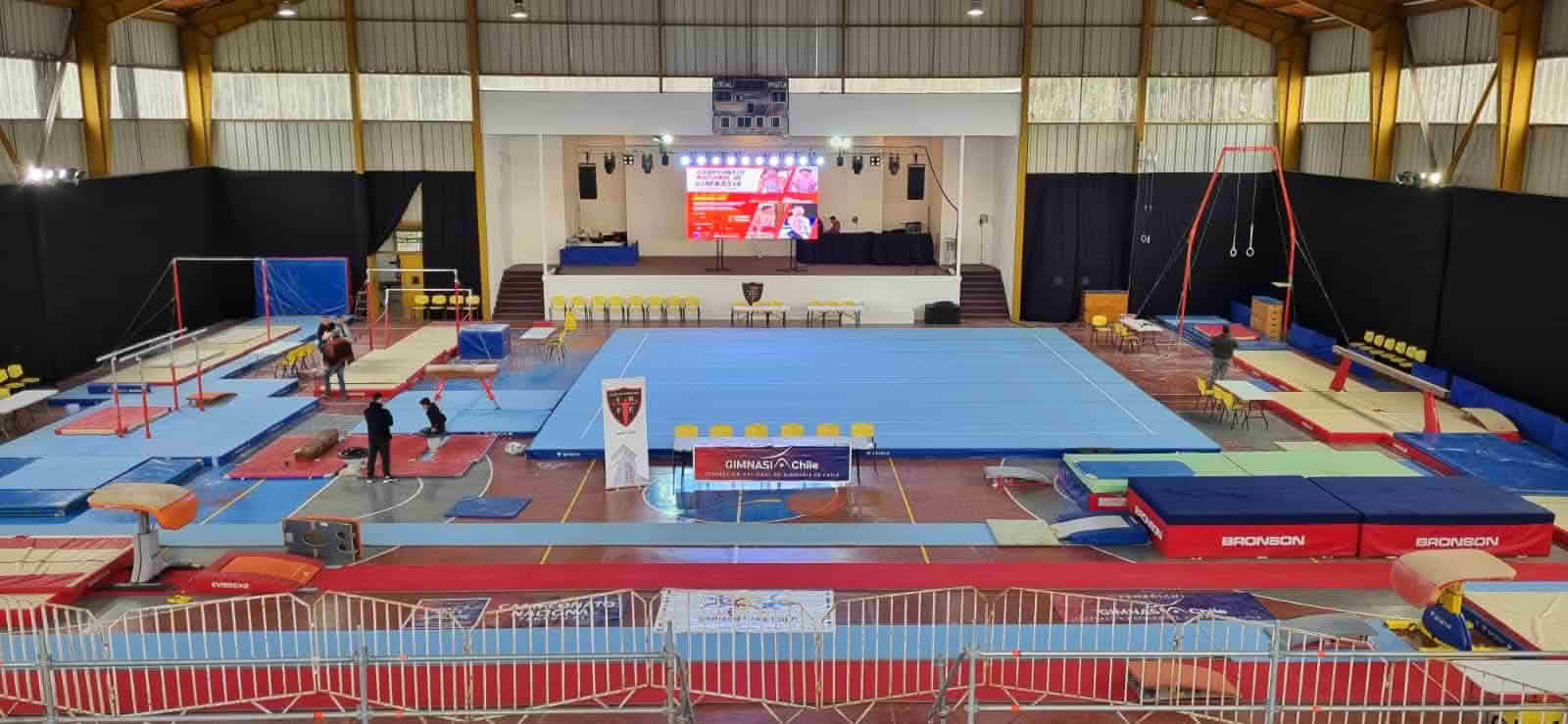 Campeonato nacional avanzado y campeonato zonal de gimnasia artística en Santa Cruz