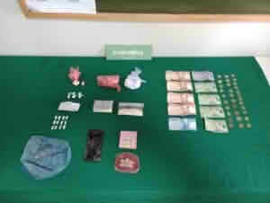 Carabineros de Santa Cruz detuvieron a mujer por microtráfico de drogas