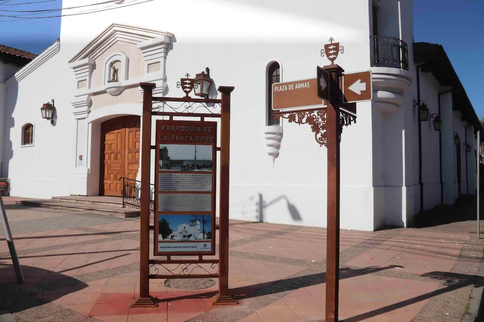 Santa Cruz avanza en proyecto de señaléticas turísticas