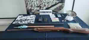 Dos detenidos por microtráfico y lesiones tras procedimiento de la PDI en Santa Cruz