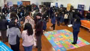 Feria en Rancagua ayuda a adolescentes a prepararse a la vida independiente