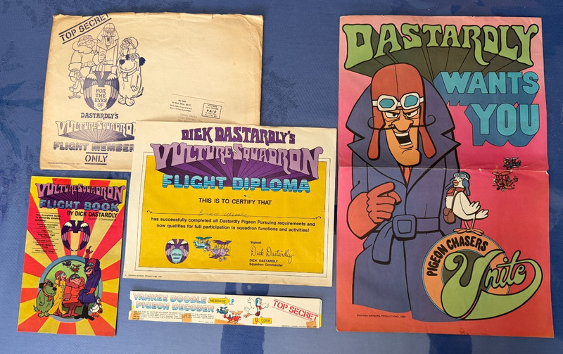 1960's WACKY RACES Dick Dastardly VULTURE SQUADRON fan club membership kit