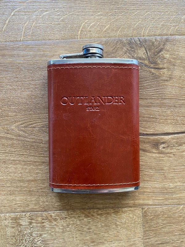 Starz Outlander Pocket 8 Oz Flask SDCC 2017 Exclusive NEW NO Box Minor Wear