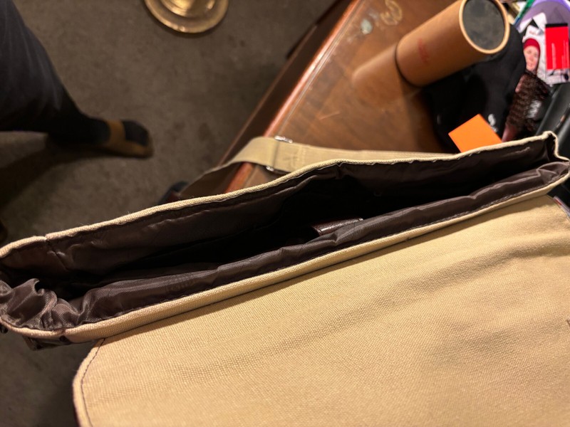 The WB network messenger bag New high quality tan brown thick lap top protection gallery