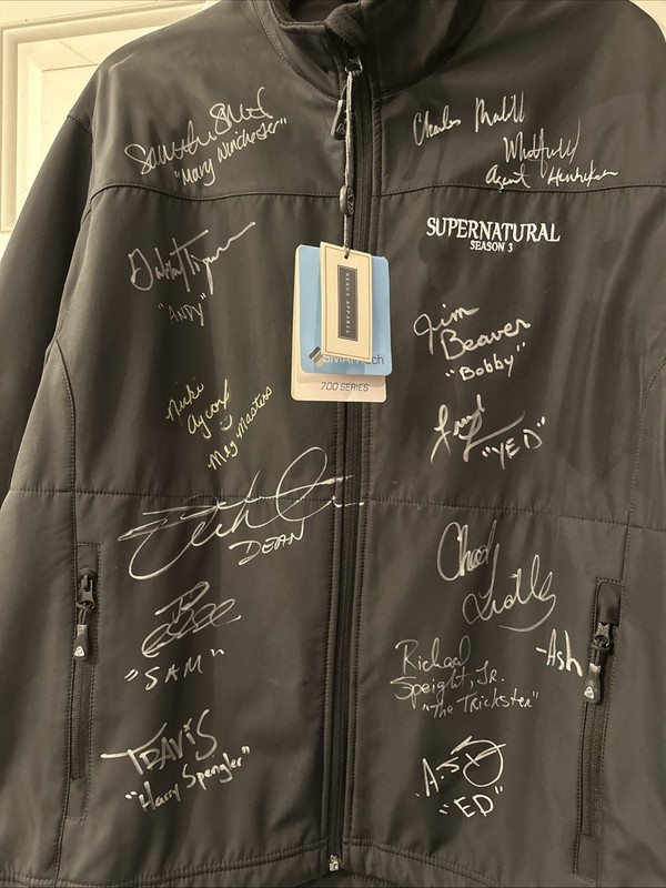 SUPERNATURAL TV SEASON 3 CAST SIGNED CREW JACKET Men’s MEDIUM Ackles Padelecki