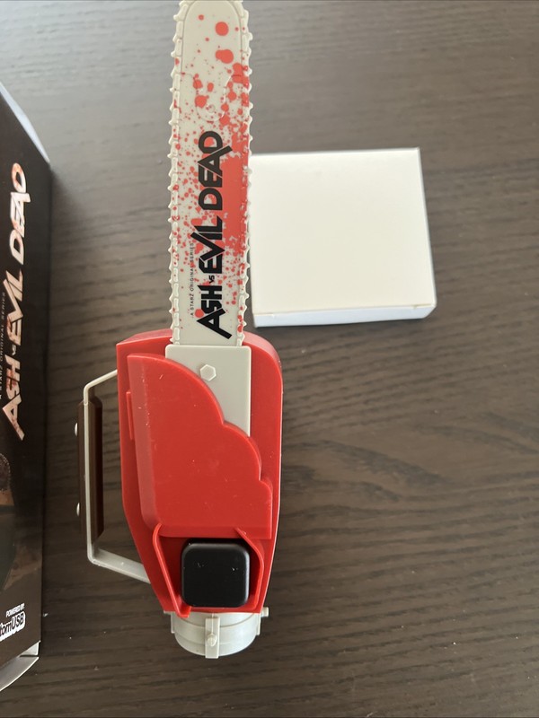 Ash vs Evil Dead Mini Chainsaw Power Bank Loot Crate 2016 Exclusive With Box gallery