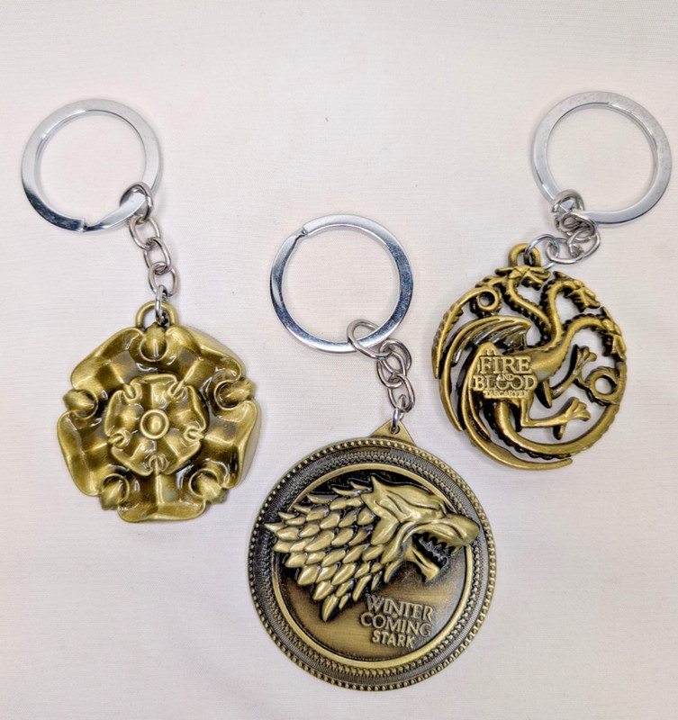 GAME OF THRONES Metal Keychains 2012 Winter Coming Stark Fire & Blood