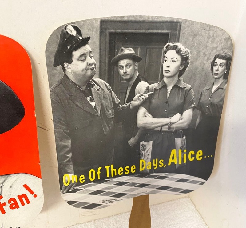 Honeymooners Hand Held Paddle Fans ~ Ralph Alice Kramden ~ Ed Norton ~ 1986 VIP gallery