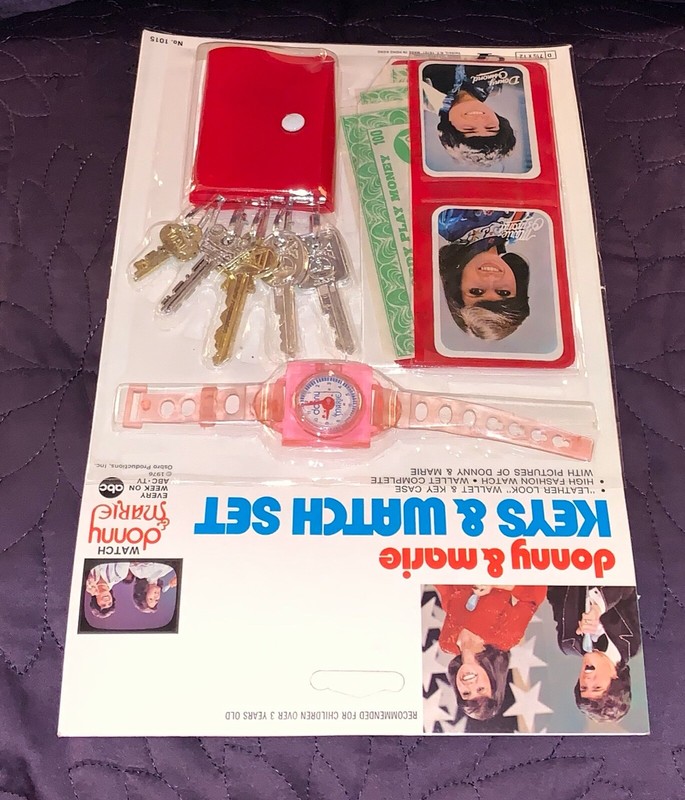DONNY AND MARIE KEYS AND WATCH SET SEALED ON CARD 1976 GORDY TOYS 1015 gallery