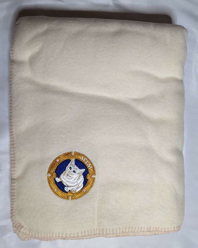 MTM productions MaryTyler Moore blanket Minsie the cat in original plastic cover