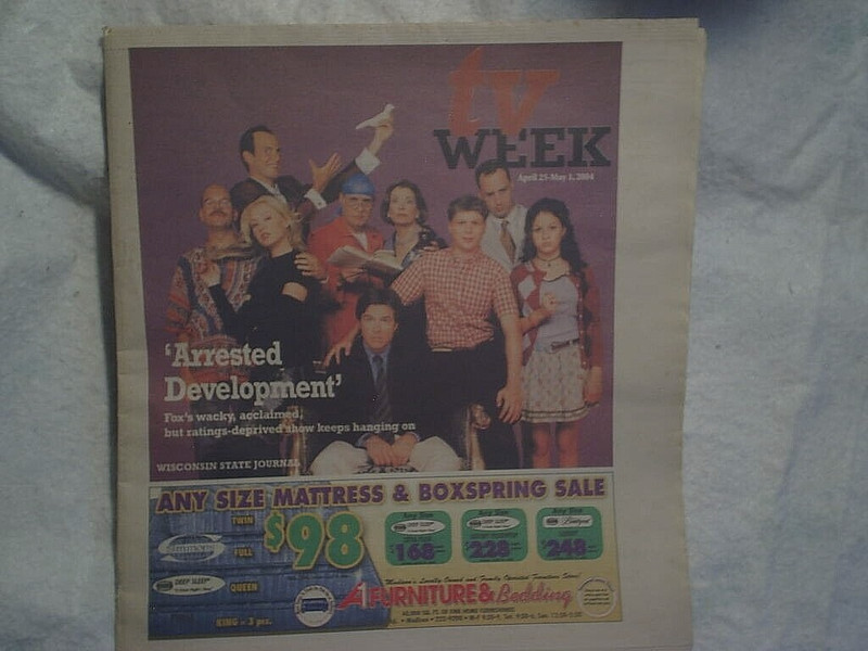2004 ARRESTED DEVELOPMENT TV WEEK, jason bateman,portia de rossi, jeffery tambor