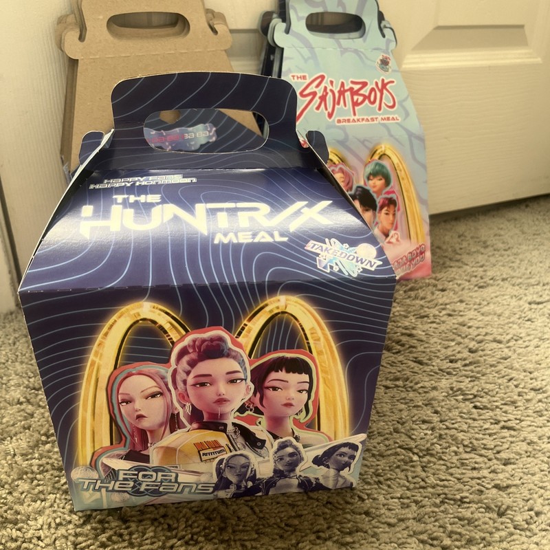 18 x McDonald’s KPOP Demon Hunters Huntrix Saja Boys Happy Meal Box 2026