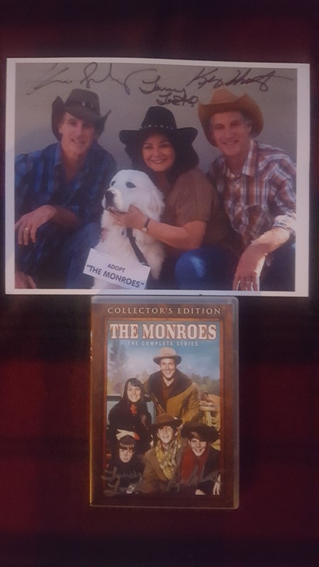 AUTOGRAPHED MONROES DVD SET BY 3 OF 5 CAST MEMBERS PLUS PHOTO!  THE TWINS & AMY