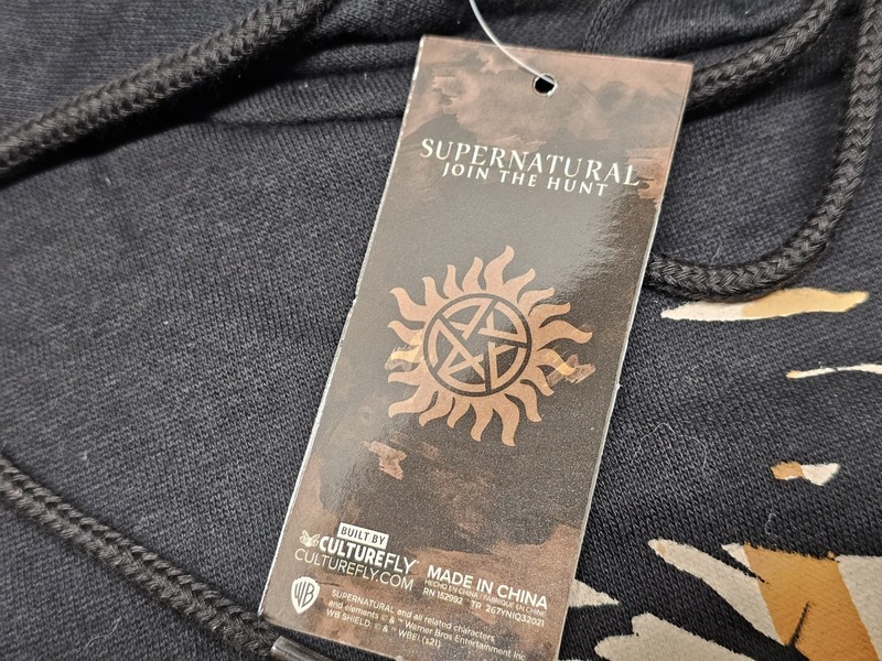 Culturefly Supernatural Join The Hunt 2021 Subscription Box Hoodie Size L NWT gallery