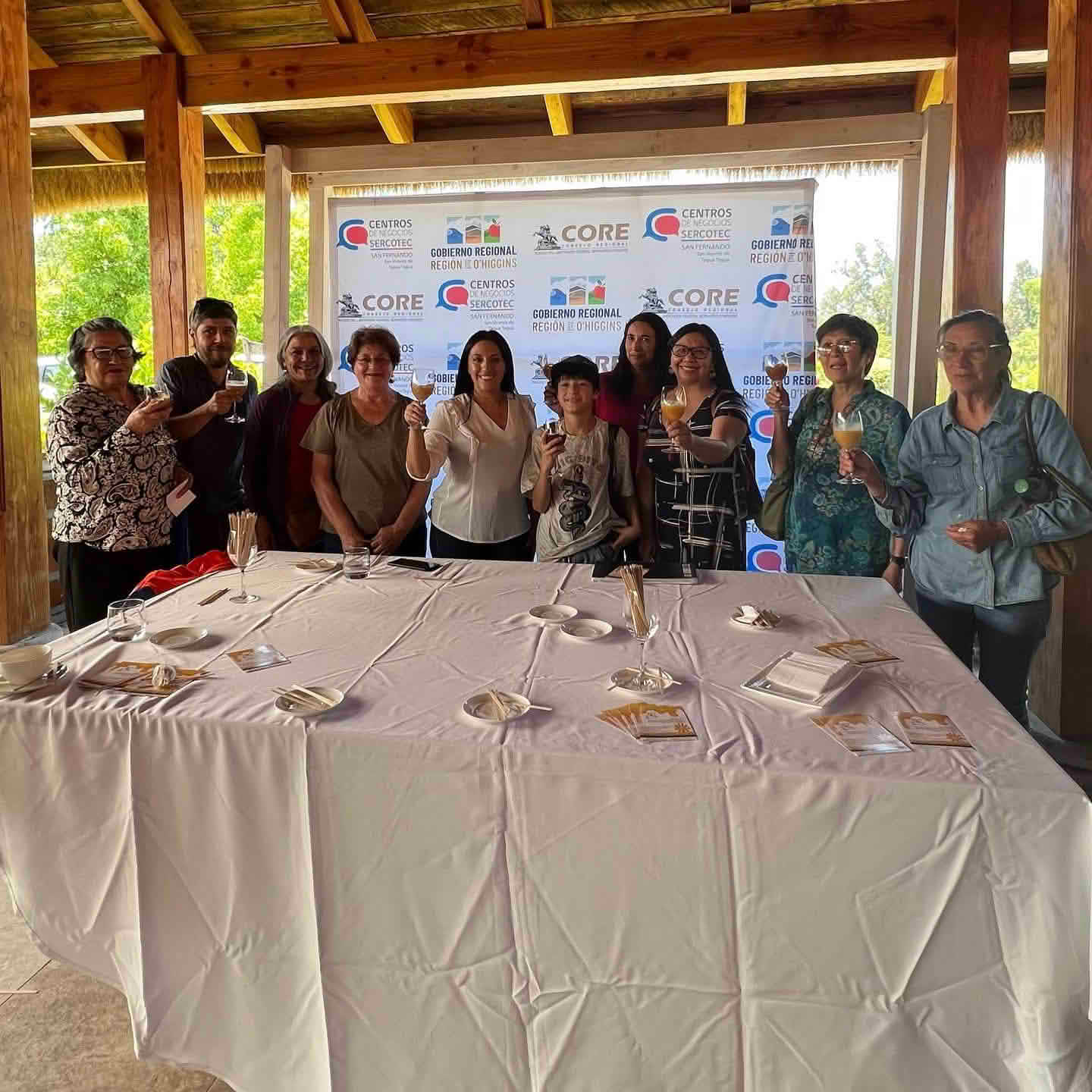 Encuentro Agro Trade 2023 reúne a más de 50 microempresarios apícolas y agrícolas en Cachapoal